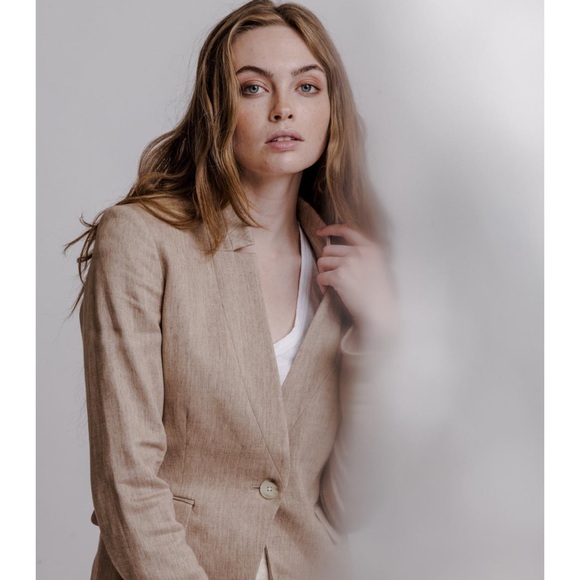Veronica Beard- blazer Biege Lightweight, linen blazer 69